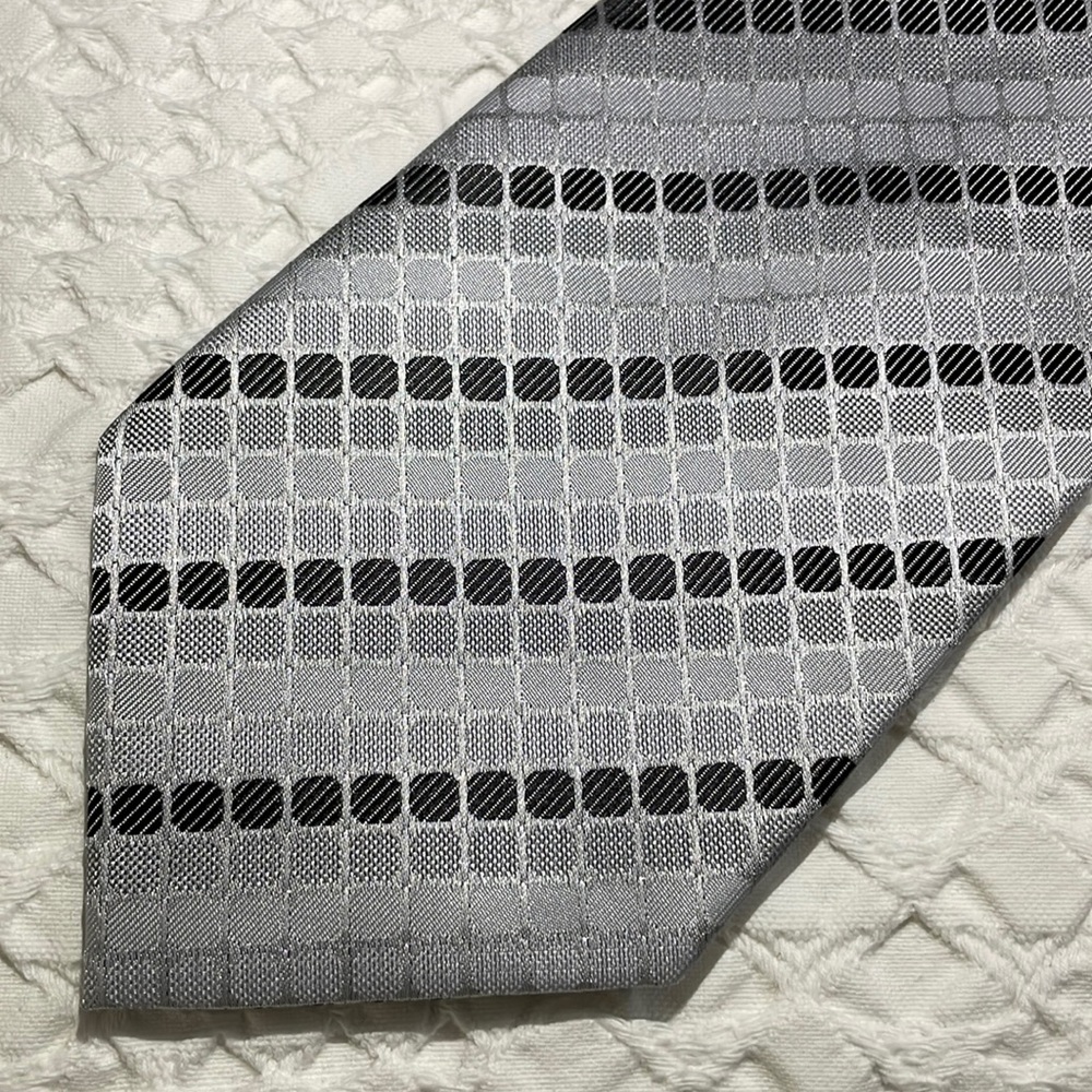 ‘Burberry’ 100% Silk Tie